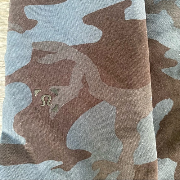 Lululemon Blue and Black camo shorts - Picture 4 of 8